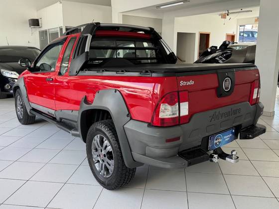 FIAT STRADA 1.8 MPI ADVENTURE CE 8V FLEX 2P MANUAL FIAT STRADA 1.8 MPI ADVENTURE CE 8V FLEX 2P MANUAL